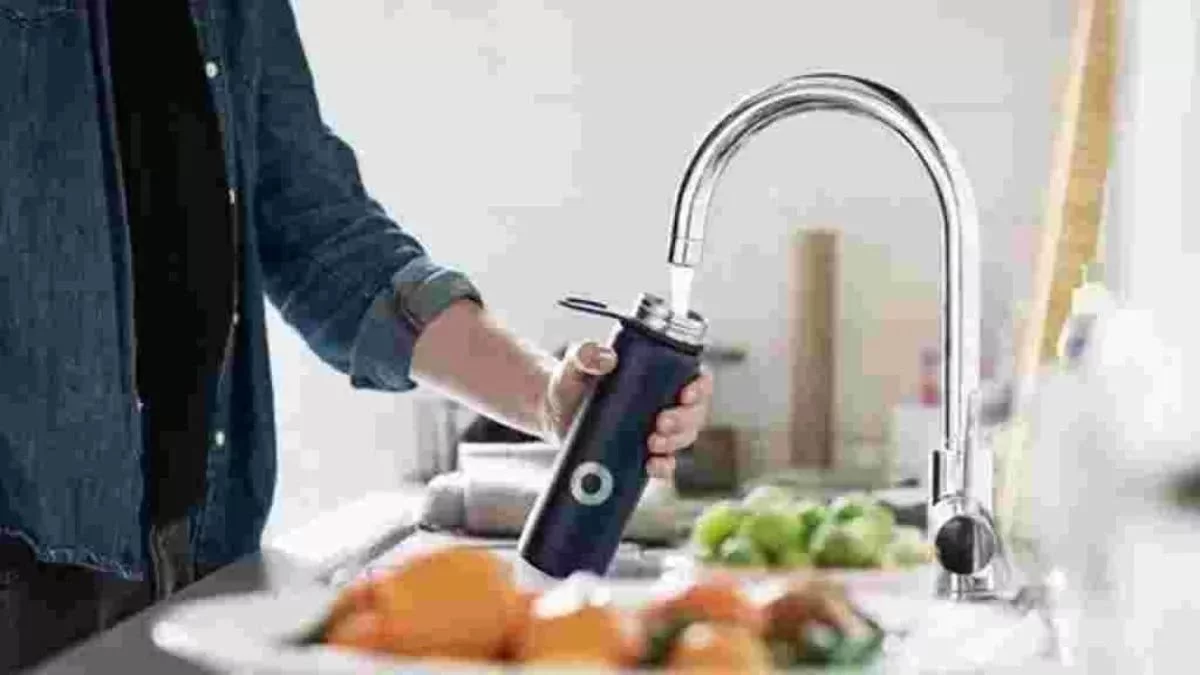 Pull Out vs. Pull Down Faucets Which One Is Right for You