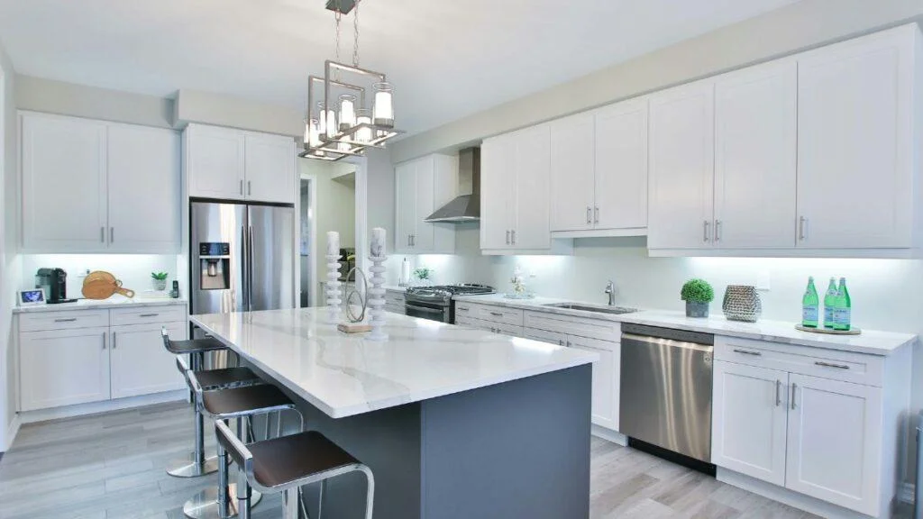 Design Tips To Complement White Cabinets