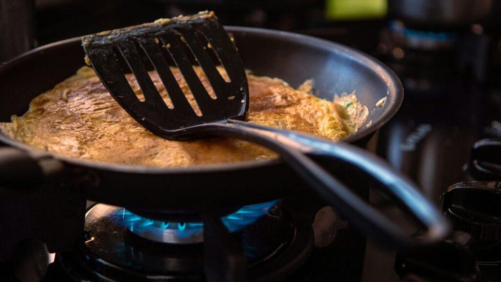 Introducing the Versatile AMC Cookware Tawa