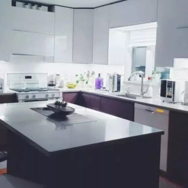 Waypoint Cabinets vs KraftMaid: Which is the Better Choice?